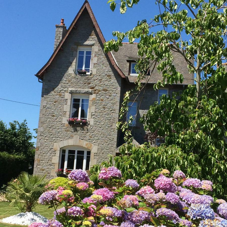 Le Clos Saint-Brice Les Portes du Coglais ภายนอก รูปภาพ