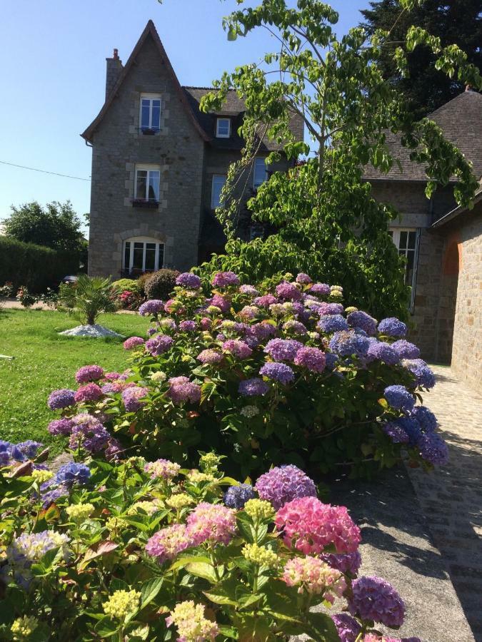 Le Clos Saint-Brice Les Portes du Coglais ภายนอก รูปภาพ
